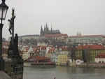 霞むプラハ城