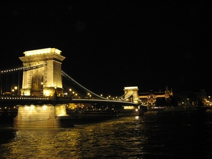 くさり橋の夜景