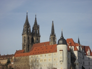 高台の城とマイセン大聖堂