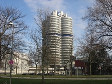 BMW本社ビル