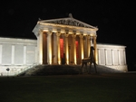 古代美術博物館の夜景