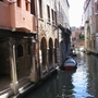 旧市街の水路