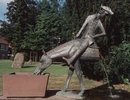 ミュンヒハウゼン男爵の像